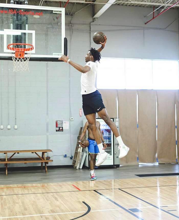 6983E346-2D20-4C09-8878-A4429F783B73